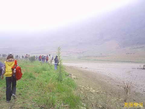 柳州周边游：迷雾中的大岩山