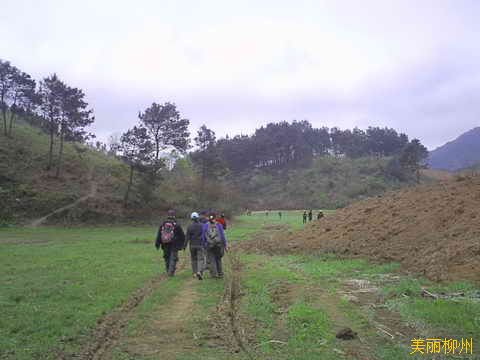 柳州周边游：迷雾中的大岩山